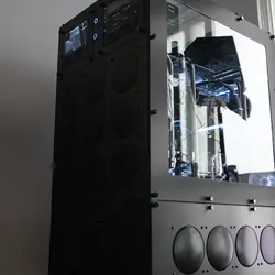 Alejandro T. - Extended Ascension on Pedestal 24 - Anodized Black